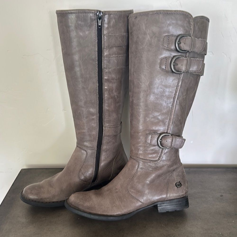 Born Women's Tall Knee High Ash Leather Boots Riding Boho Buckle Size 6.5 EUC